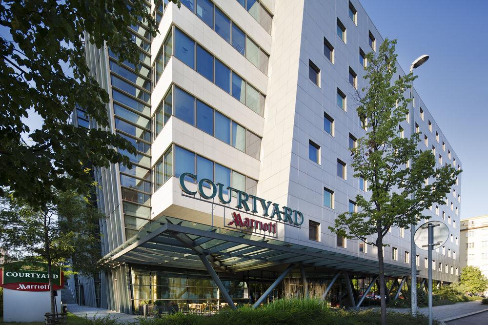 Courtyard By Marriott 4* Praga