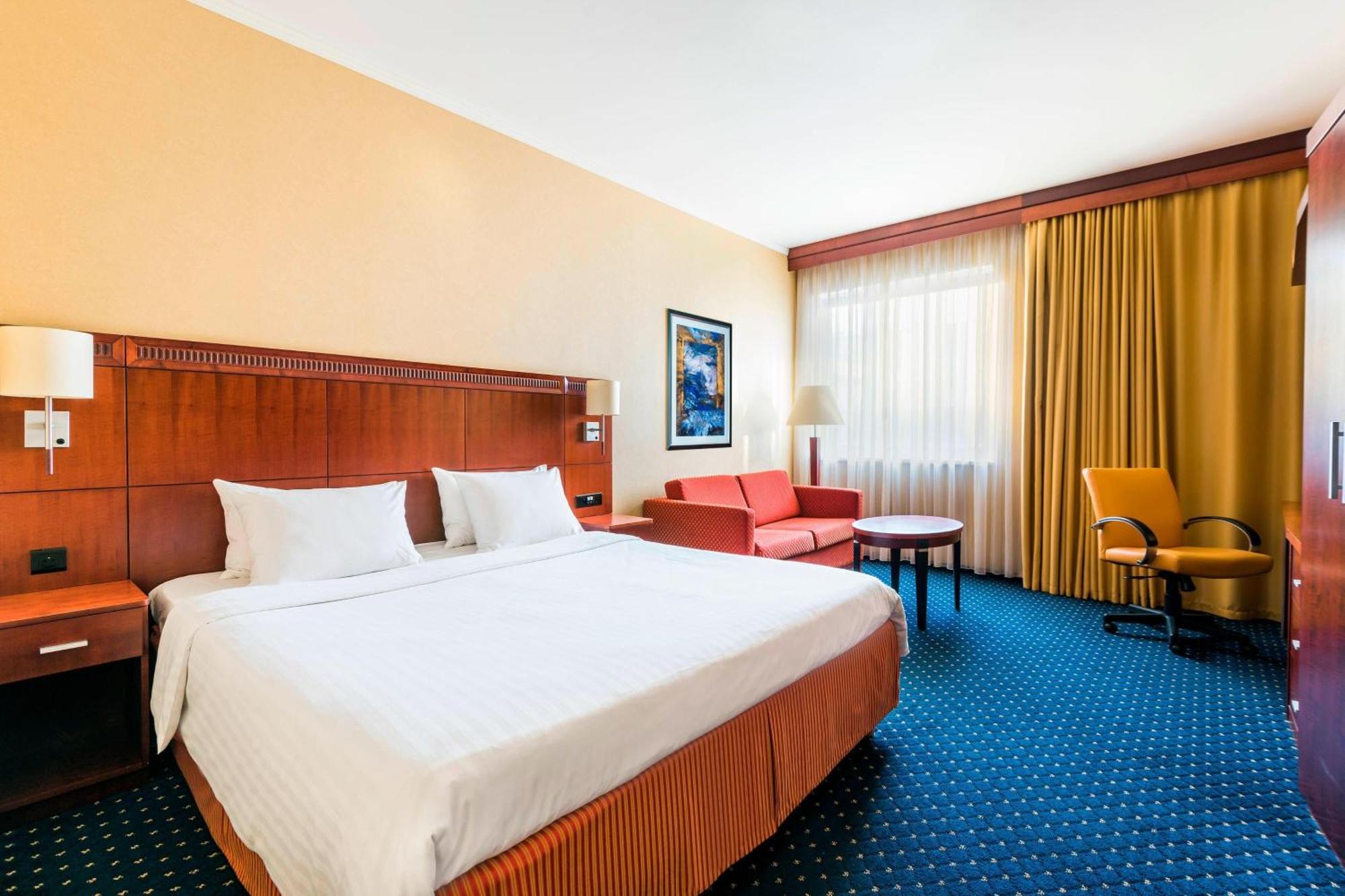 Courtyard By Marriott 4* Praha